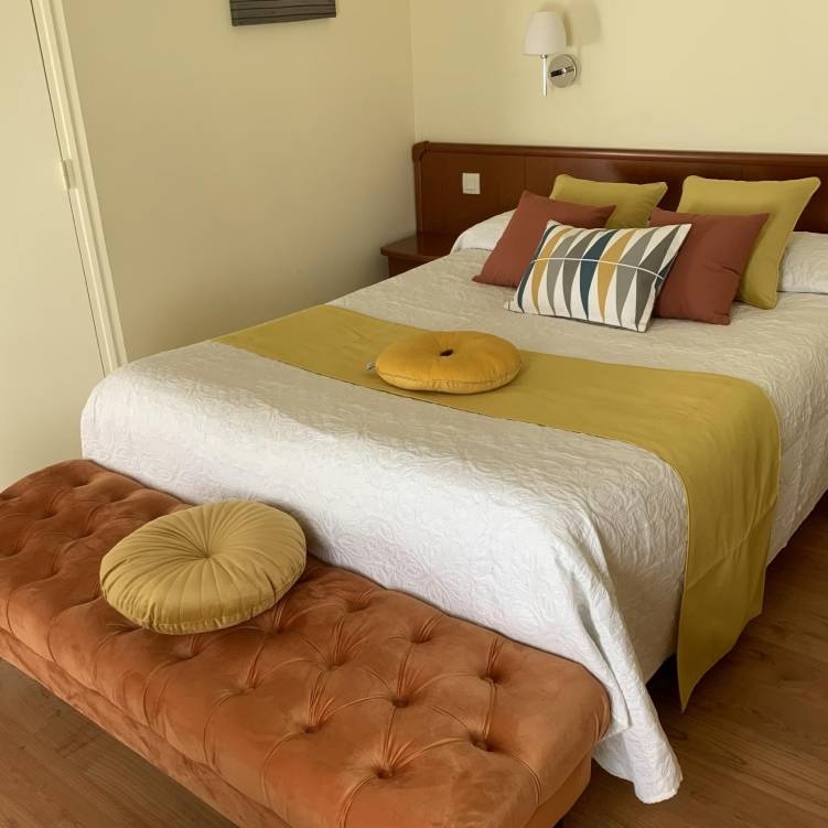 L'HÔtel - Auberge Du Cheval Blanc - restaurant BEAUMONT-PIED-DE-BOEUF - Restaurant Mayet