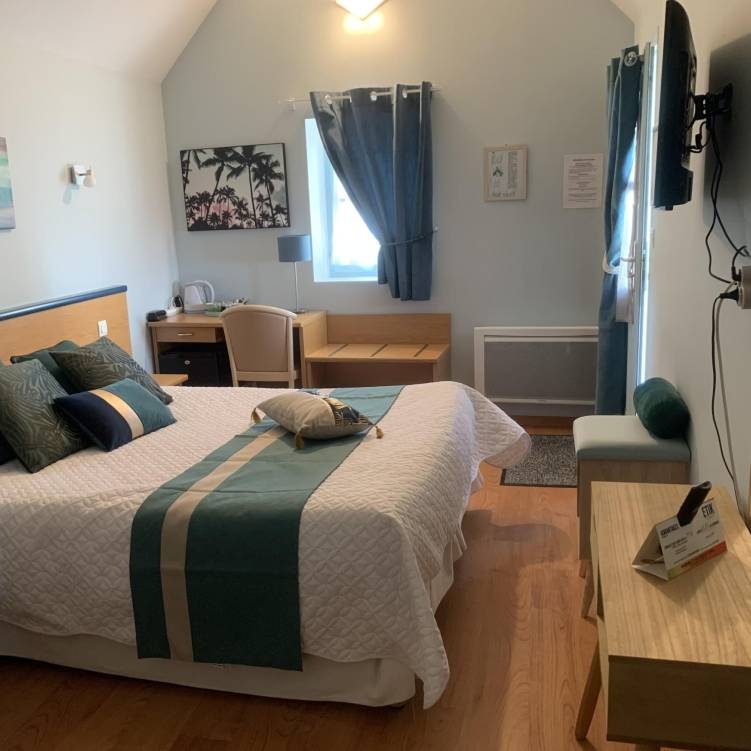 L'HÔtel - Auberge Du Cheval Blanc - restaurant BEAUMONT-PIED-DE-BOEUF - restaurant BEAUMONT-PIED-DE-BOEUF